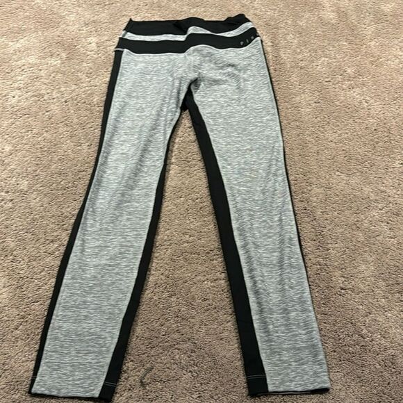 Pink ultimate leggings like new! Size m grey and black Victoria secret - Picture 1 of 7